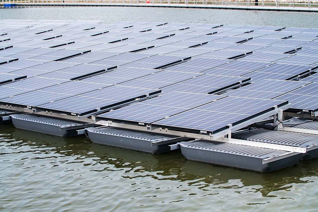 Sembcorp to build Singapore’s largest floating solar farm